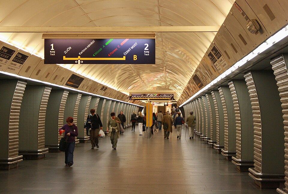 Karlovo náměstí station